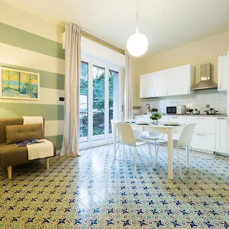 Casaviva - Trilo In With Parking & Shared Pool